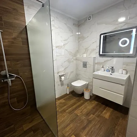 Skyline 42 Apartment